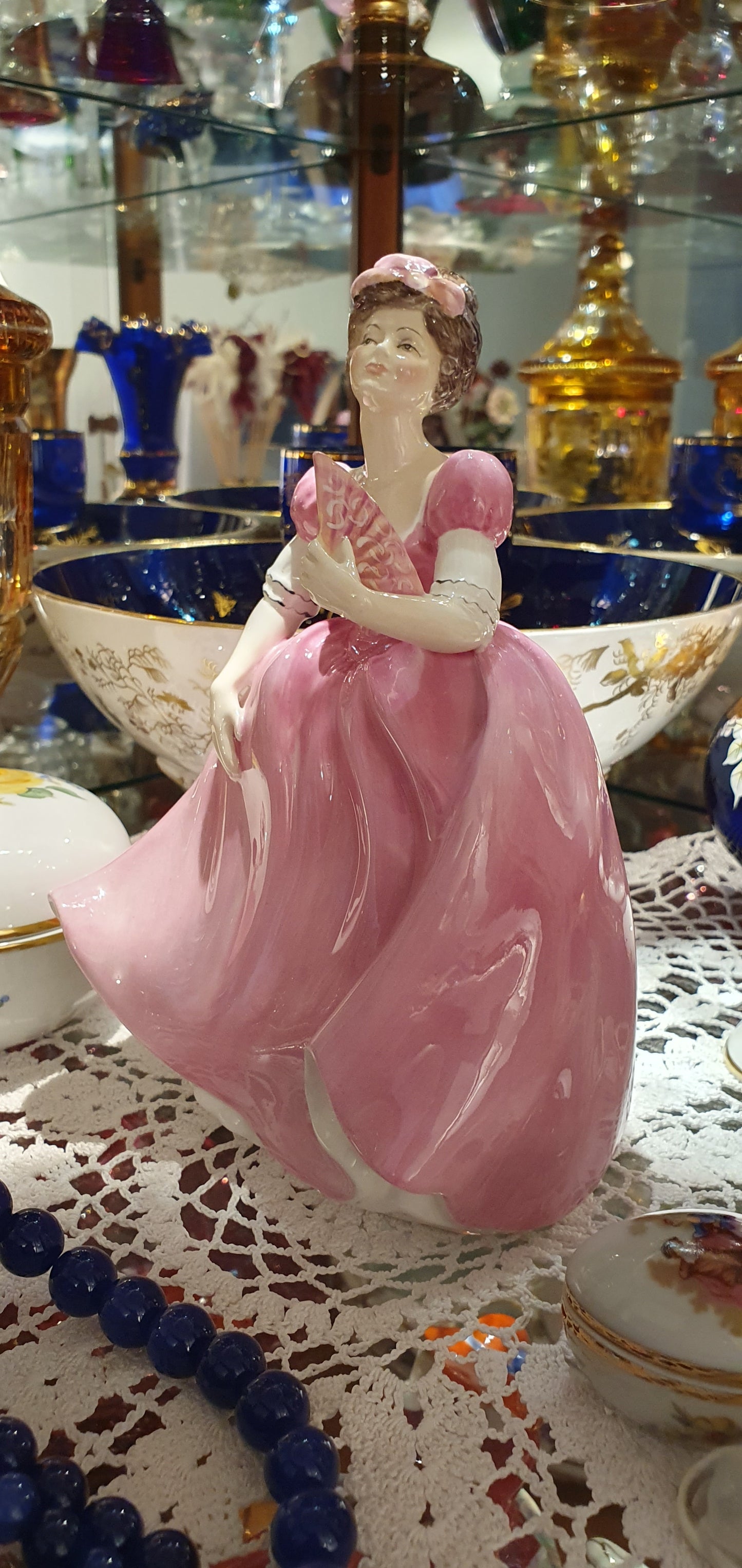Francessca Art Pottery Staffordshire Figurine 1978 Francessca Art Pottery Staffordshire Figurine.