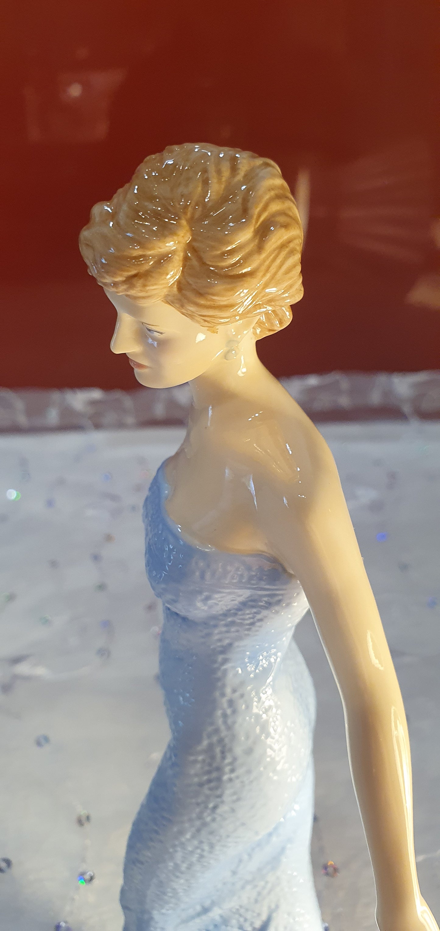 ROYAL DOULTON Princess of Wales Diana Figure