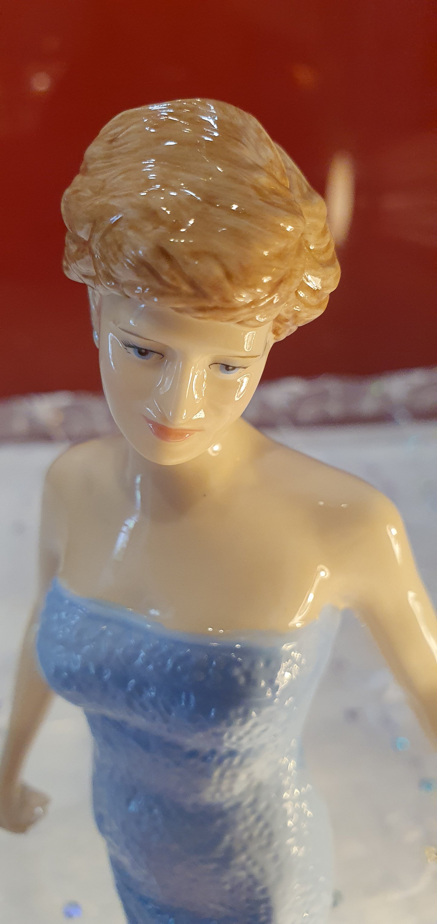 ROYAL DOULTON Princess of Wales Diana Figure