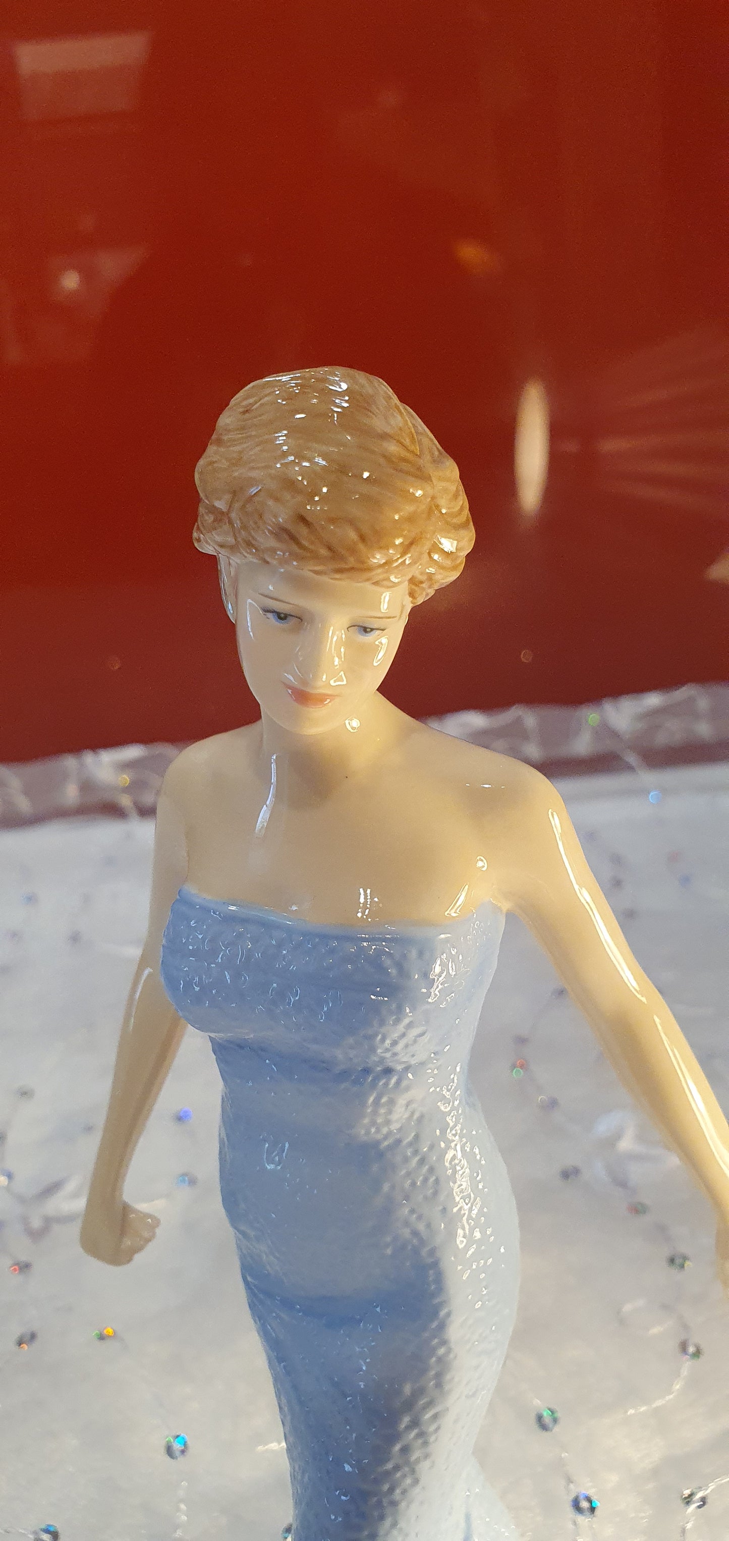 ROYAL DOULTON Princess of Wales Diana Figure