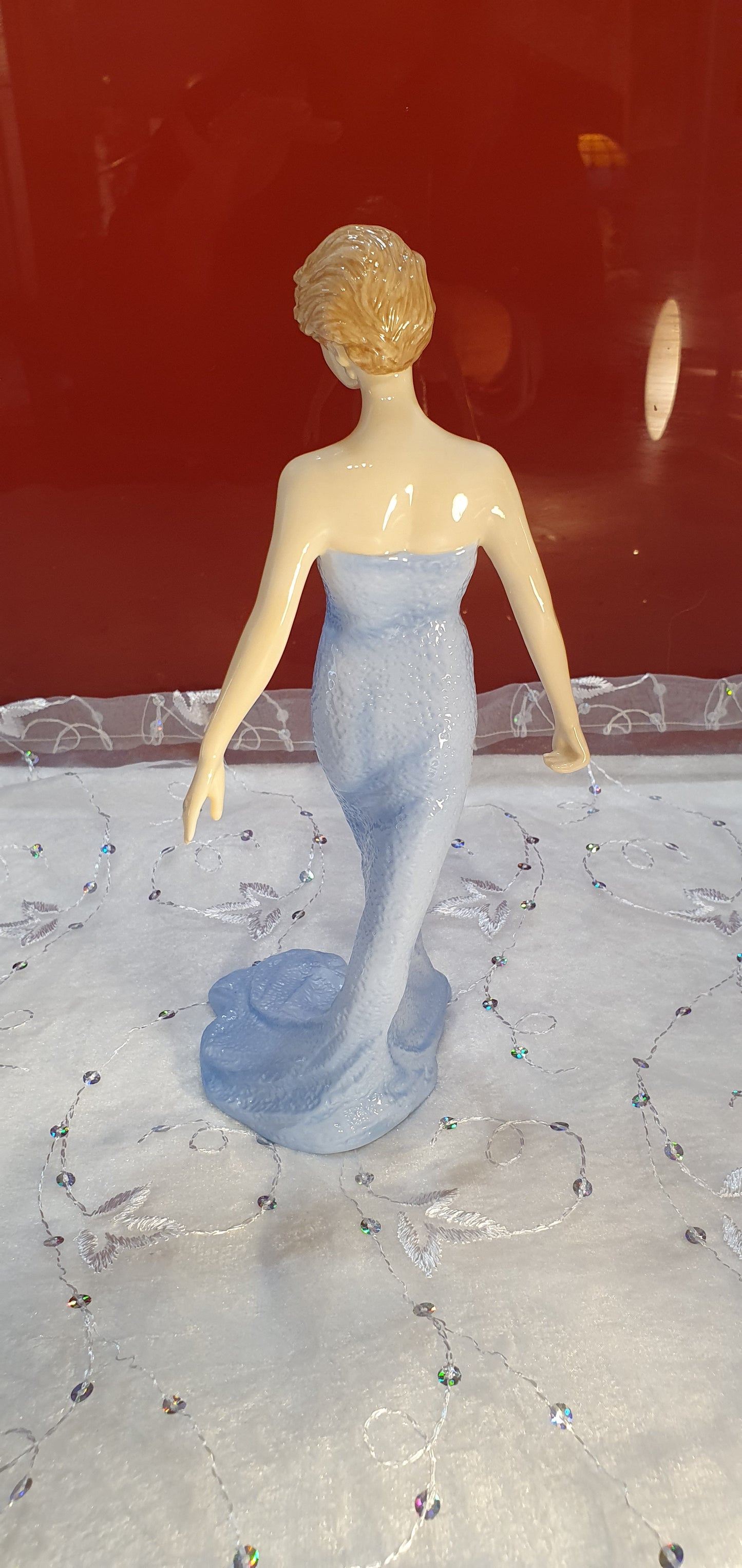 ROYAL DOULTON Princess of Wales Diana Figure