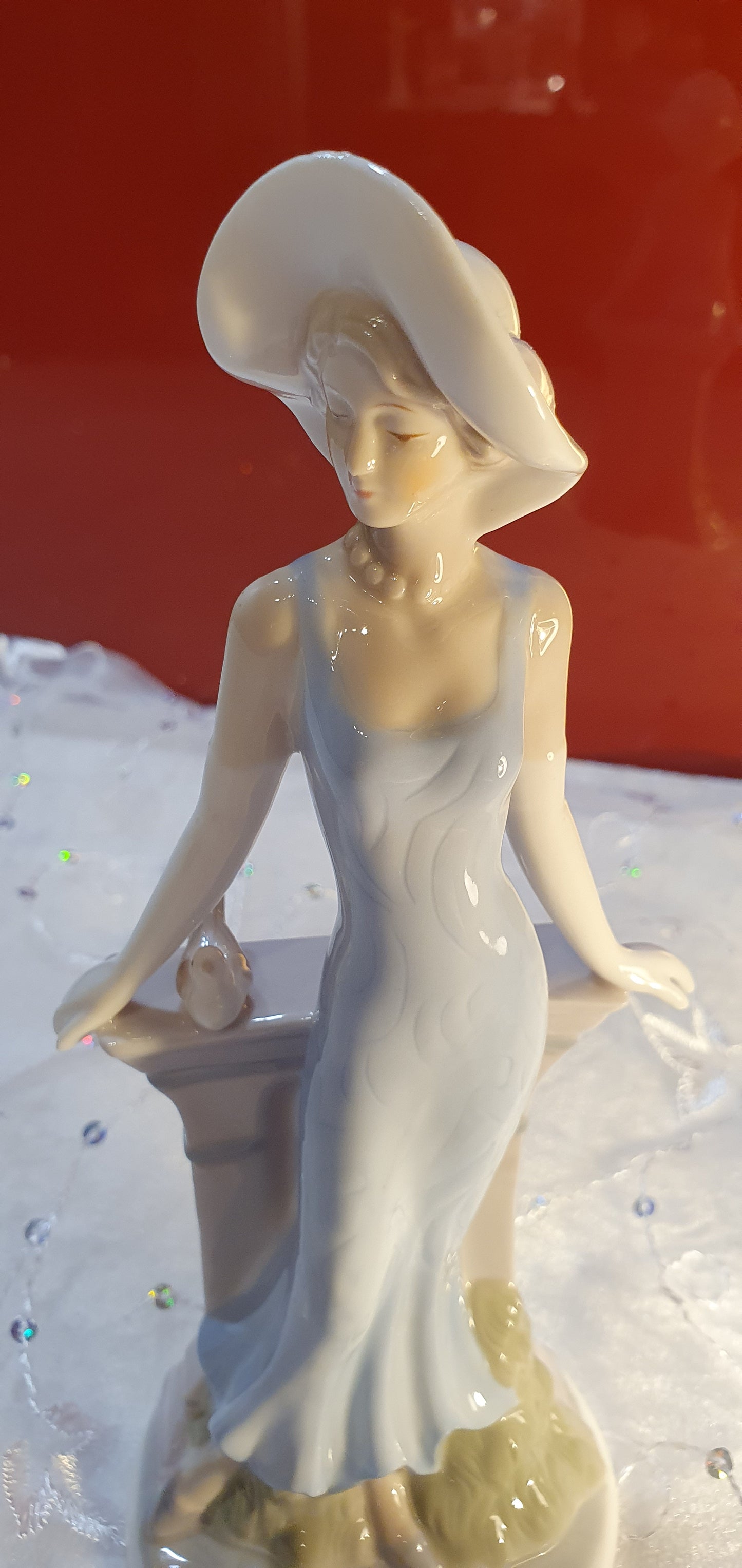 LLADRO Royal Grade Figure.