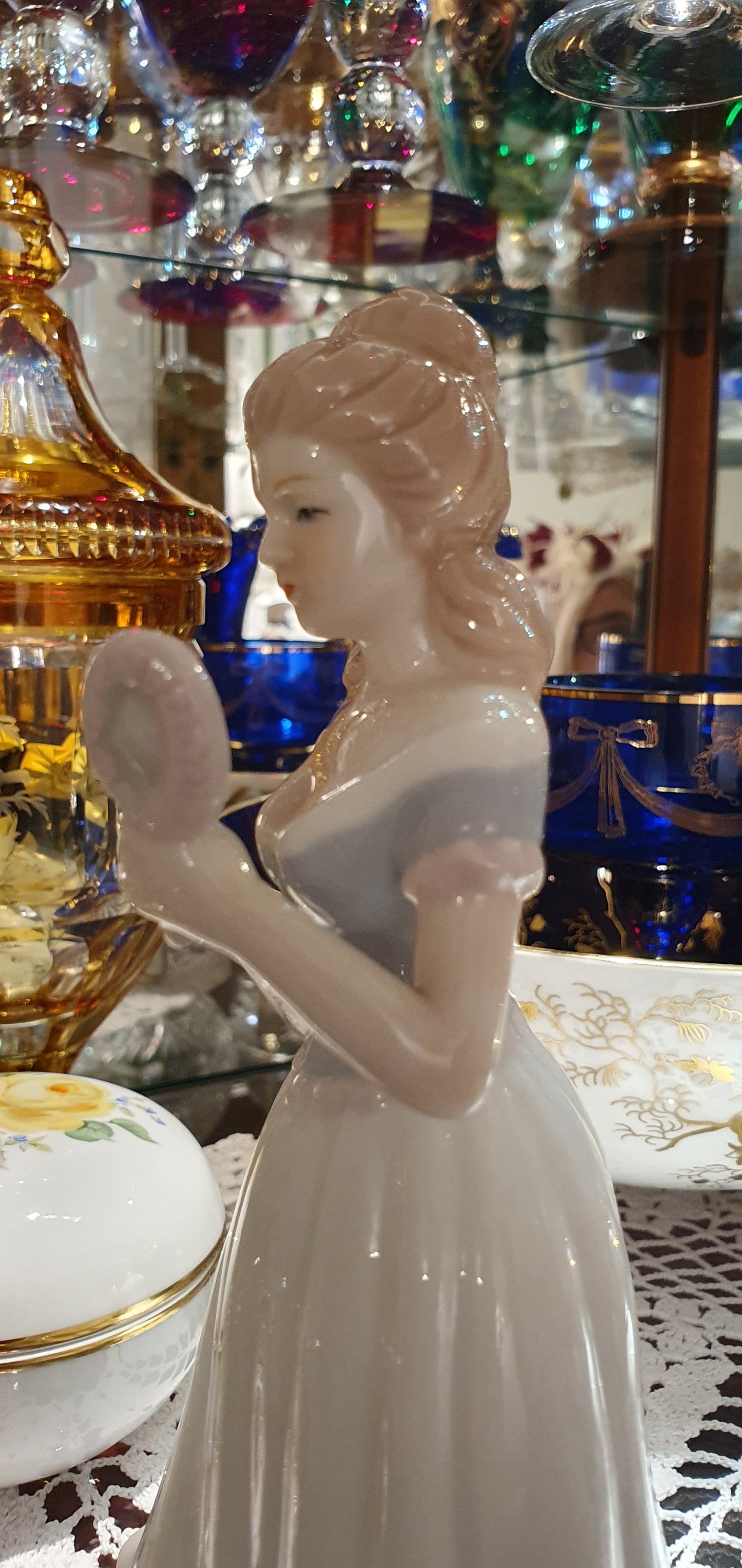 Figure of a young girl