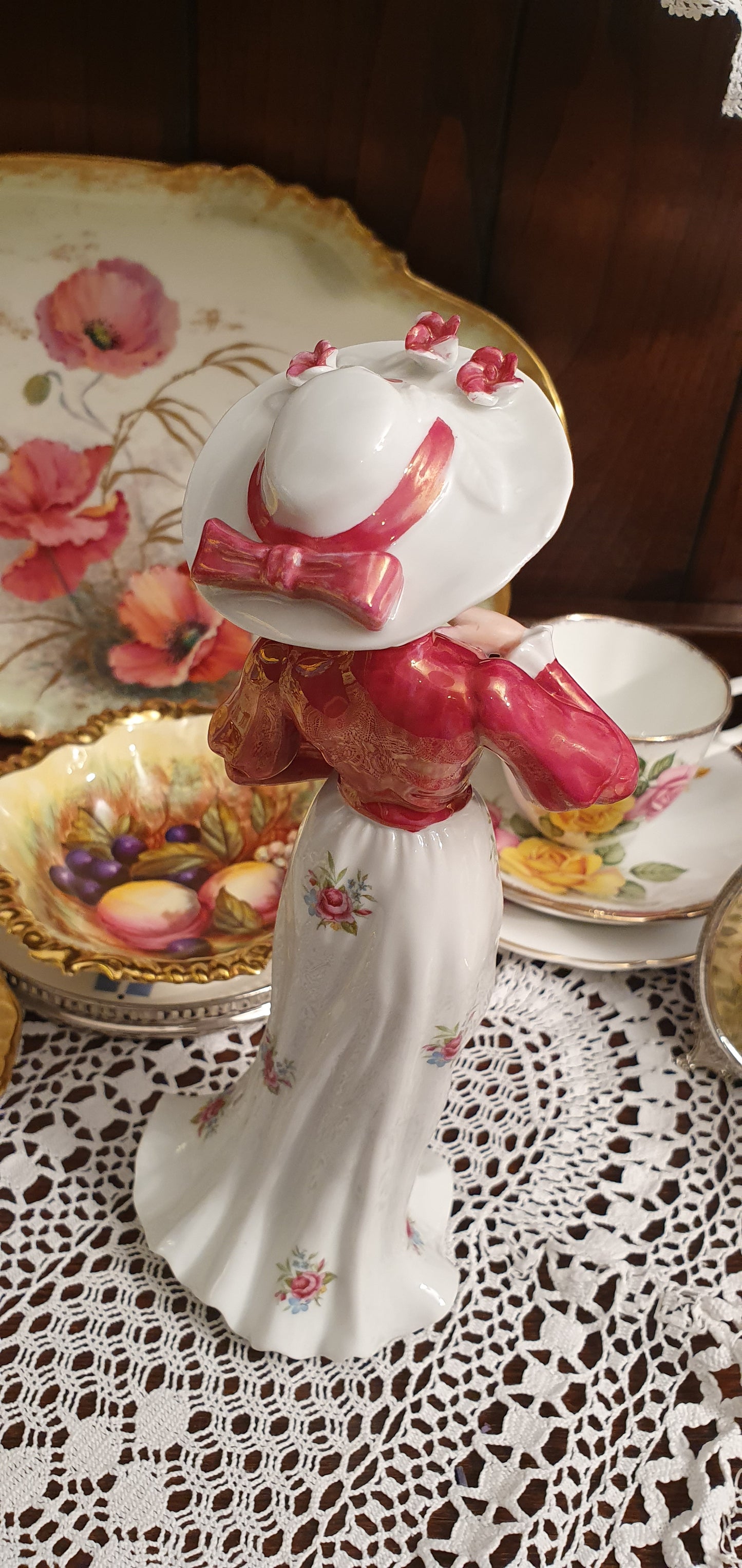 Cemark International - Edwardian Lady - Hand Painted Porcelain