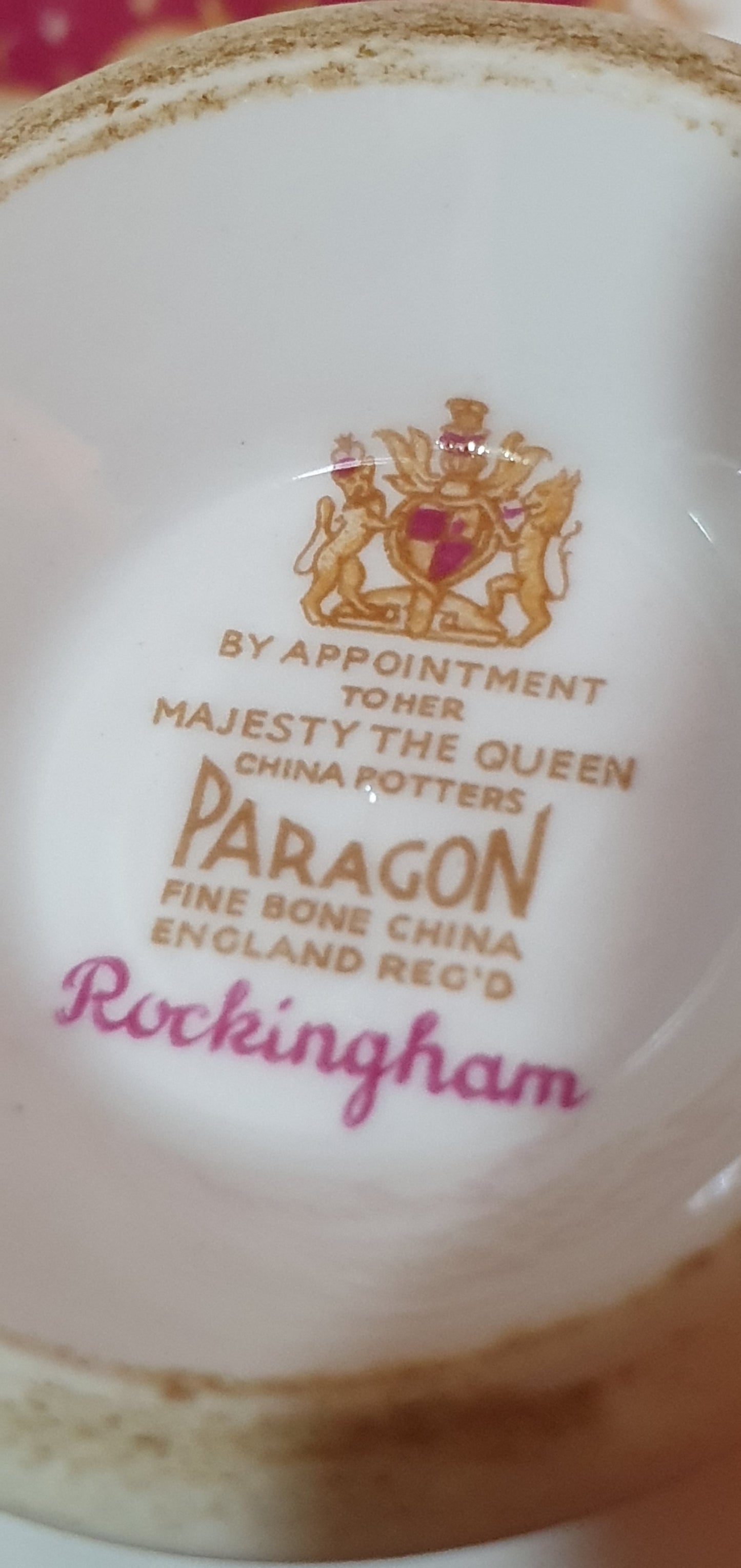 Royal Glamour: 3 Piece Paragon Fine Bone China Triple Set