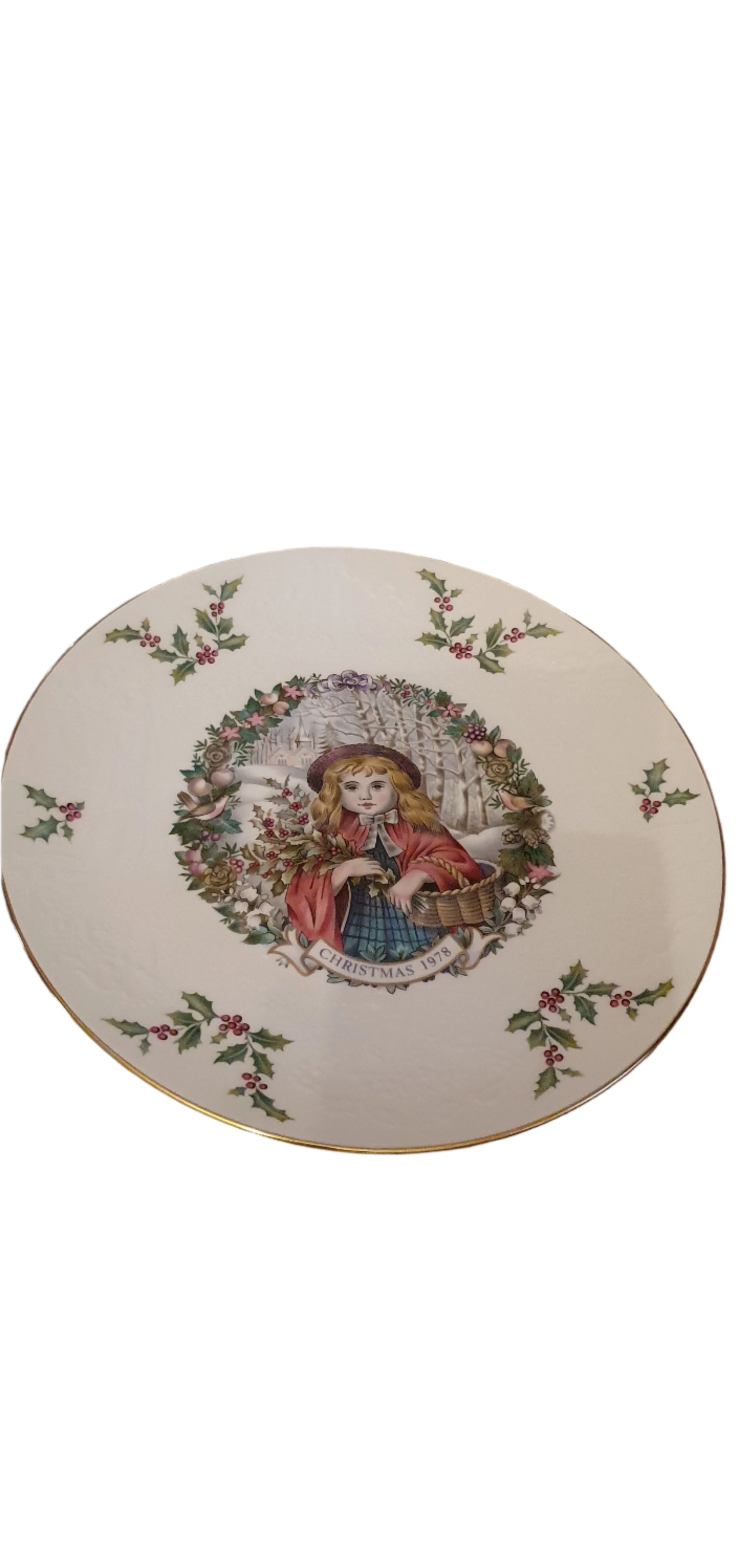 Decorative Christmas Magic: Royal Doulton Plate 1978