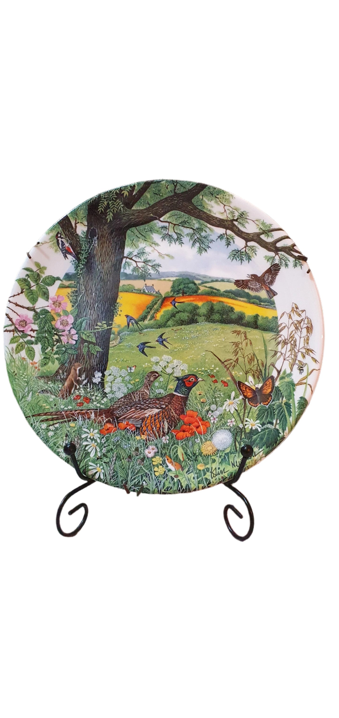 Decorative Plate A Walk in the English Countryside: Wedgwood "Meadows & Wheatfields"