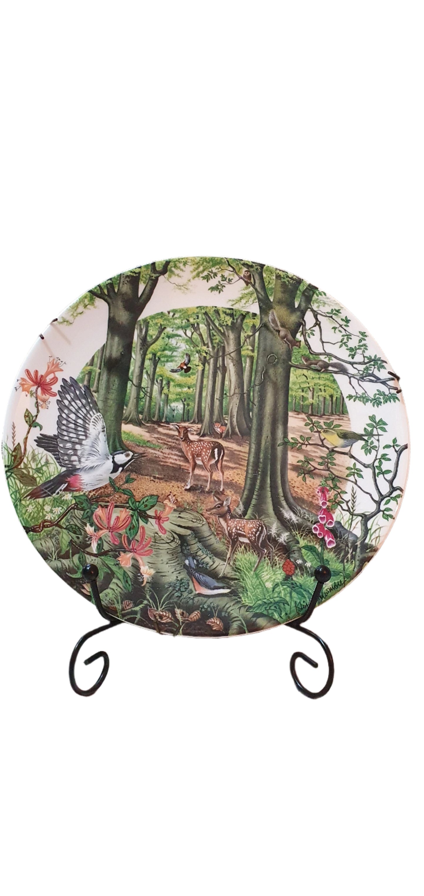 Decorative Plate Walk in the Beechwood: Wedgwood "The Beechwood" (1988)