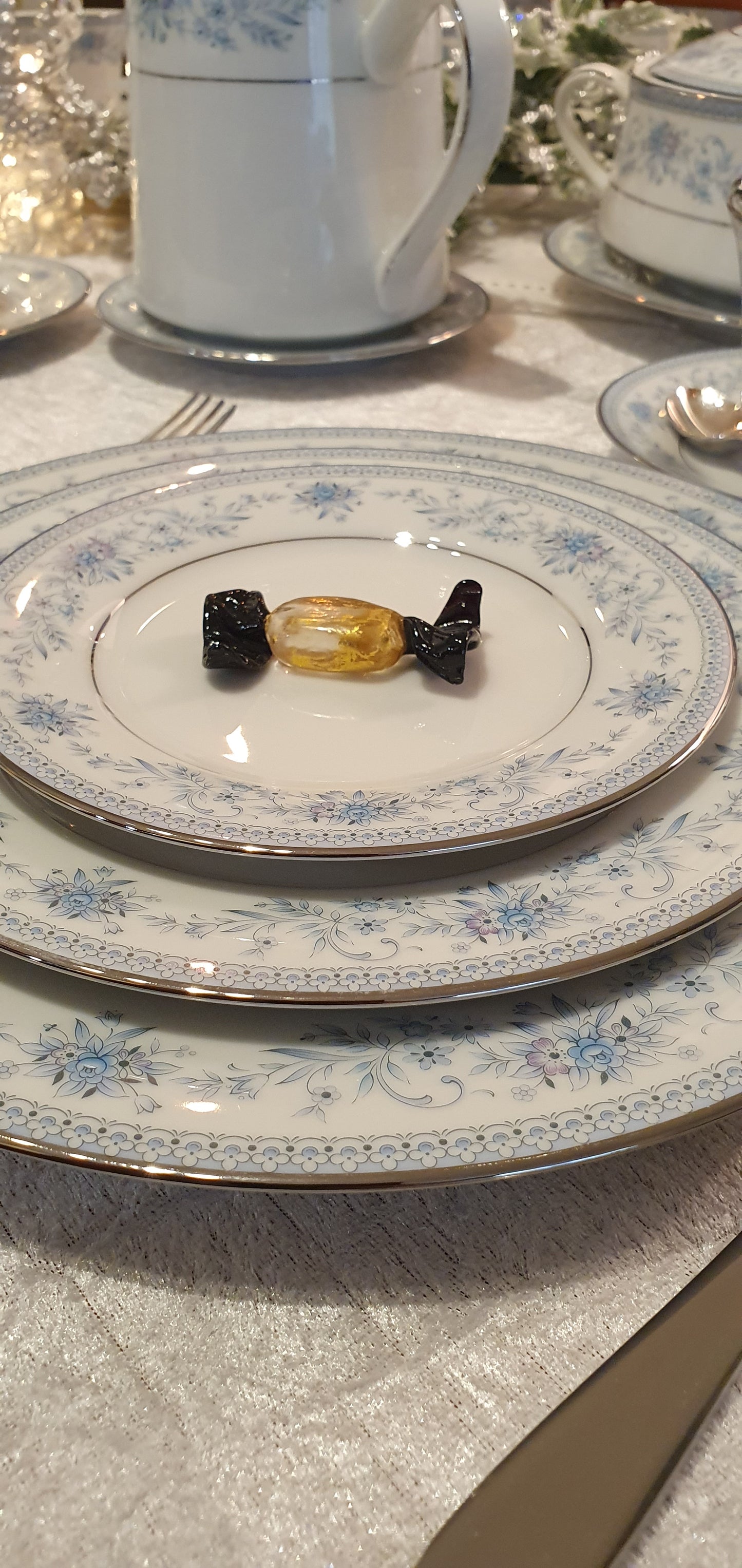 Service Noritake Contemporary Fine Bone China Blue Hill 2482 Pattern - 49 pieces