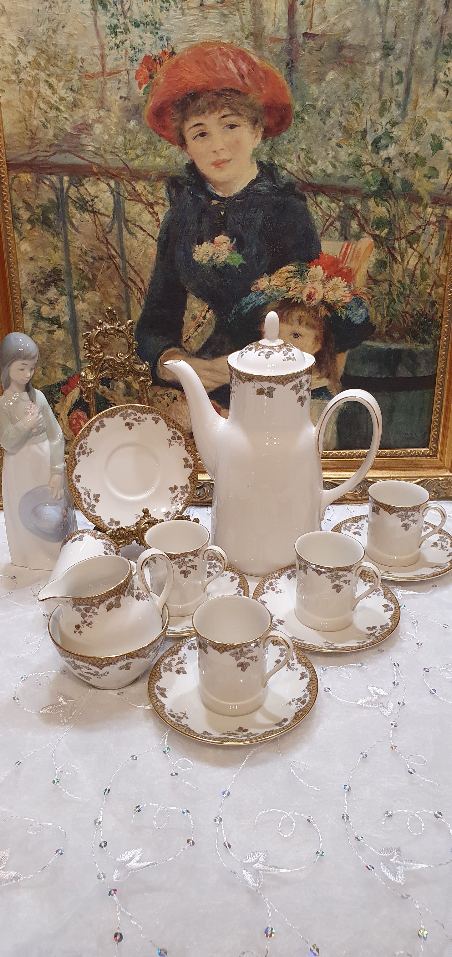 Royal Doulton Lynnewood 57-piece dinner service