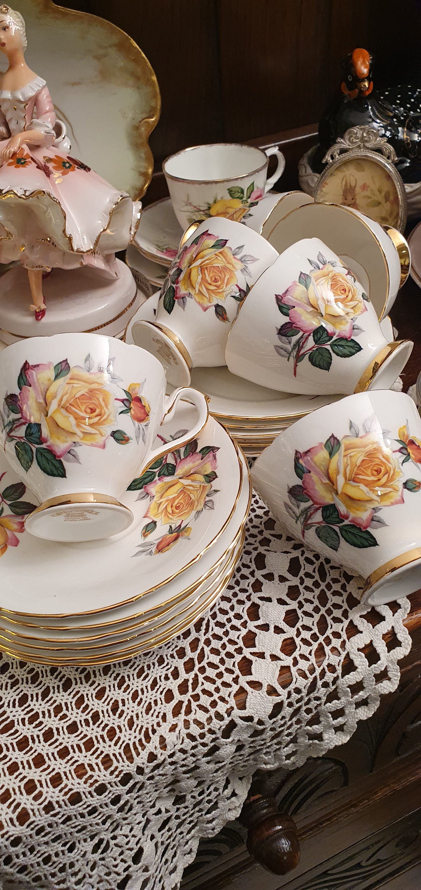 Delphine – 6 exquisite triple sets