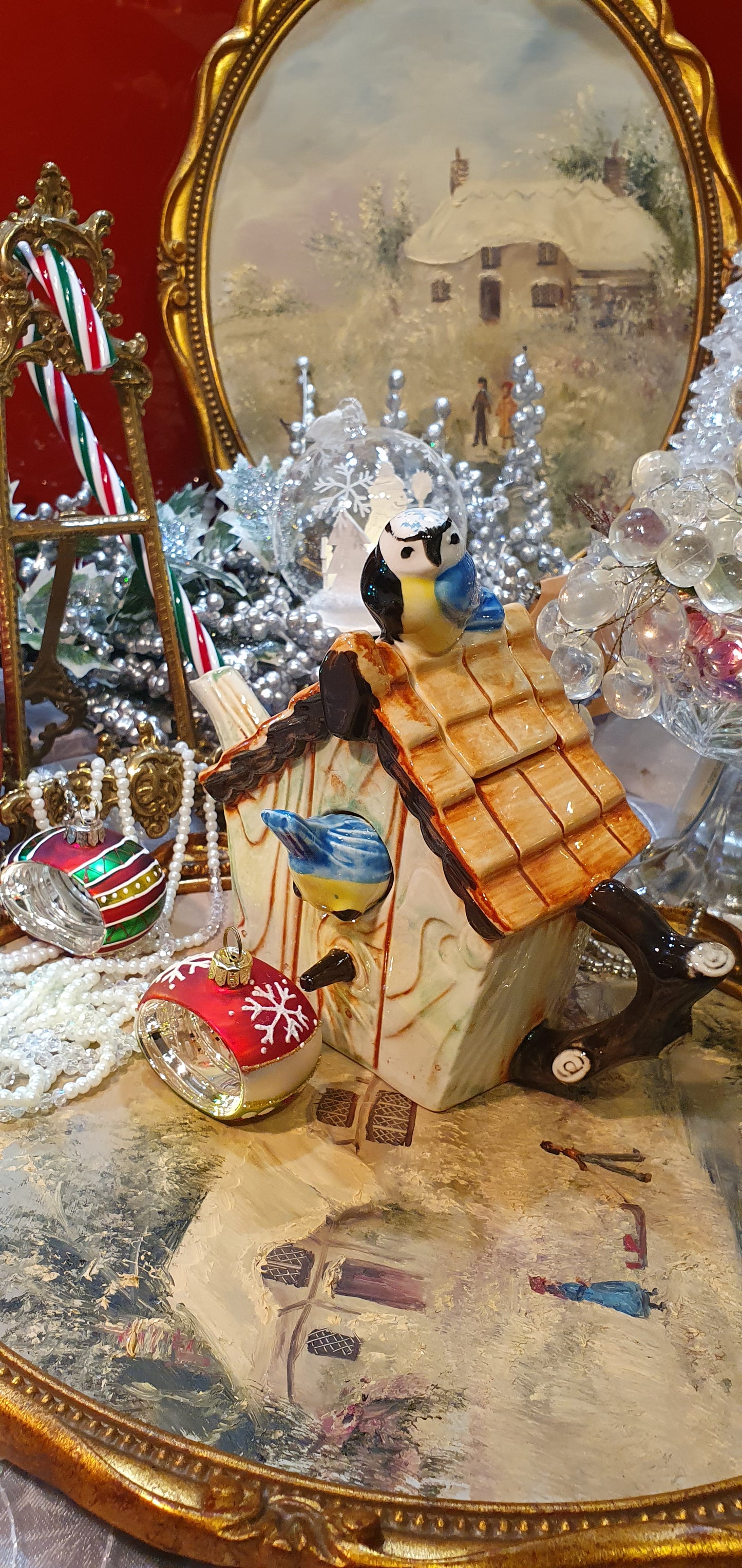 Teapot - shaped like a birdhouse