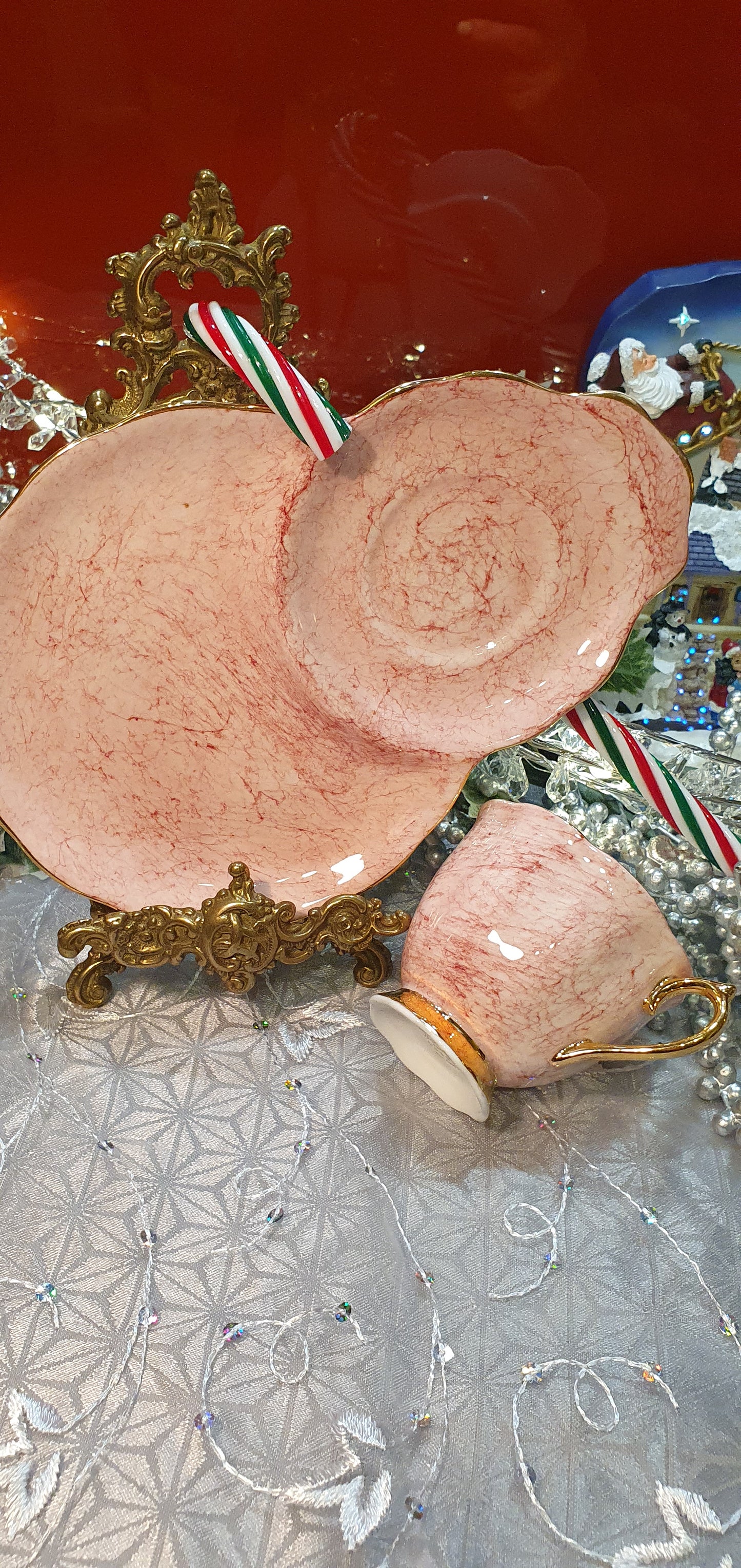 Royal Albert “Gossamer” – an exquisite double set for sophisticated moments