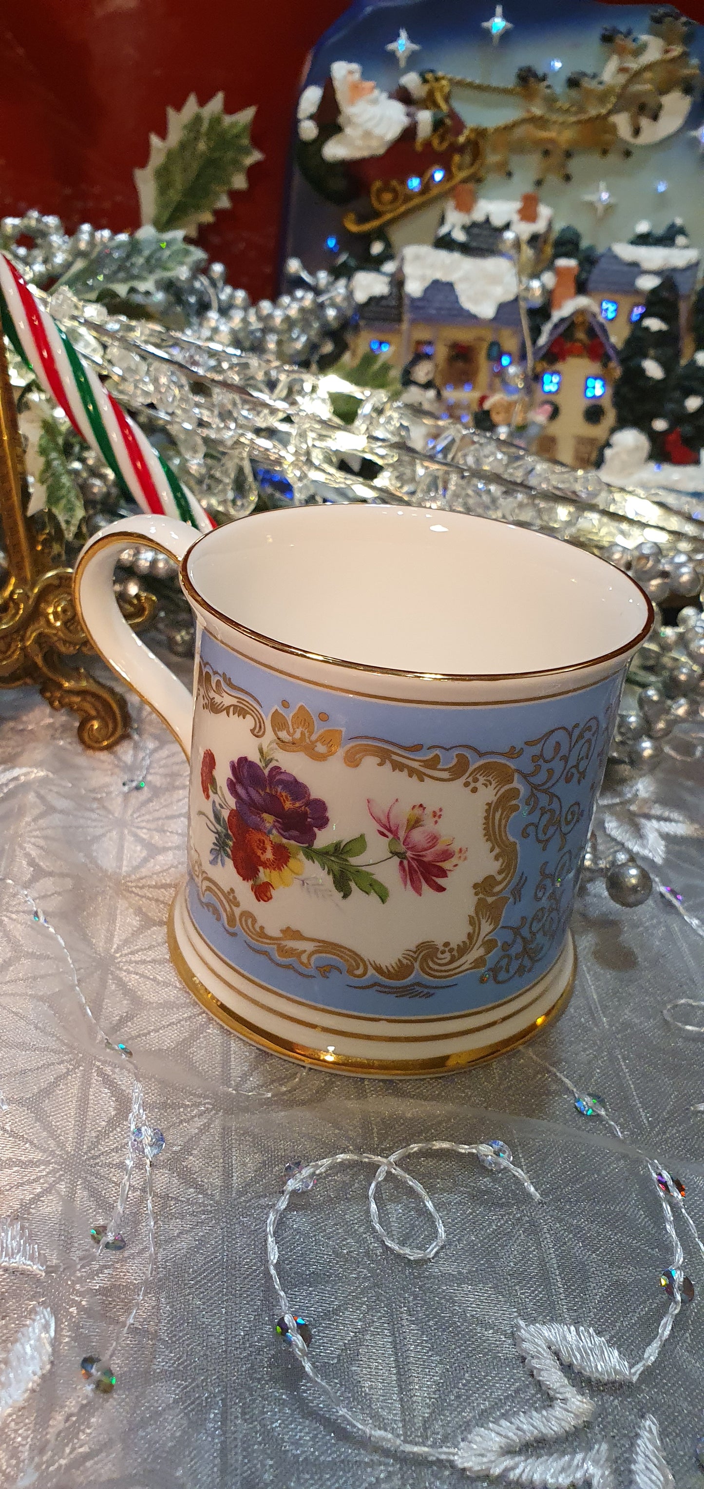 Trembly Rose Glass – Royal Elegance and Timeless Beauty
