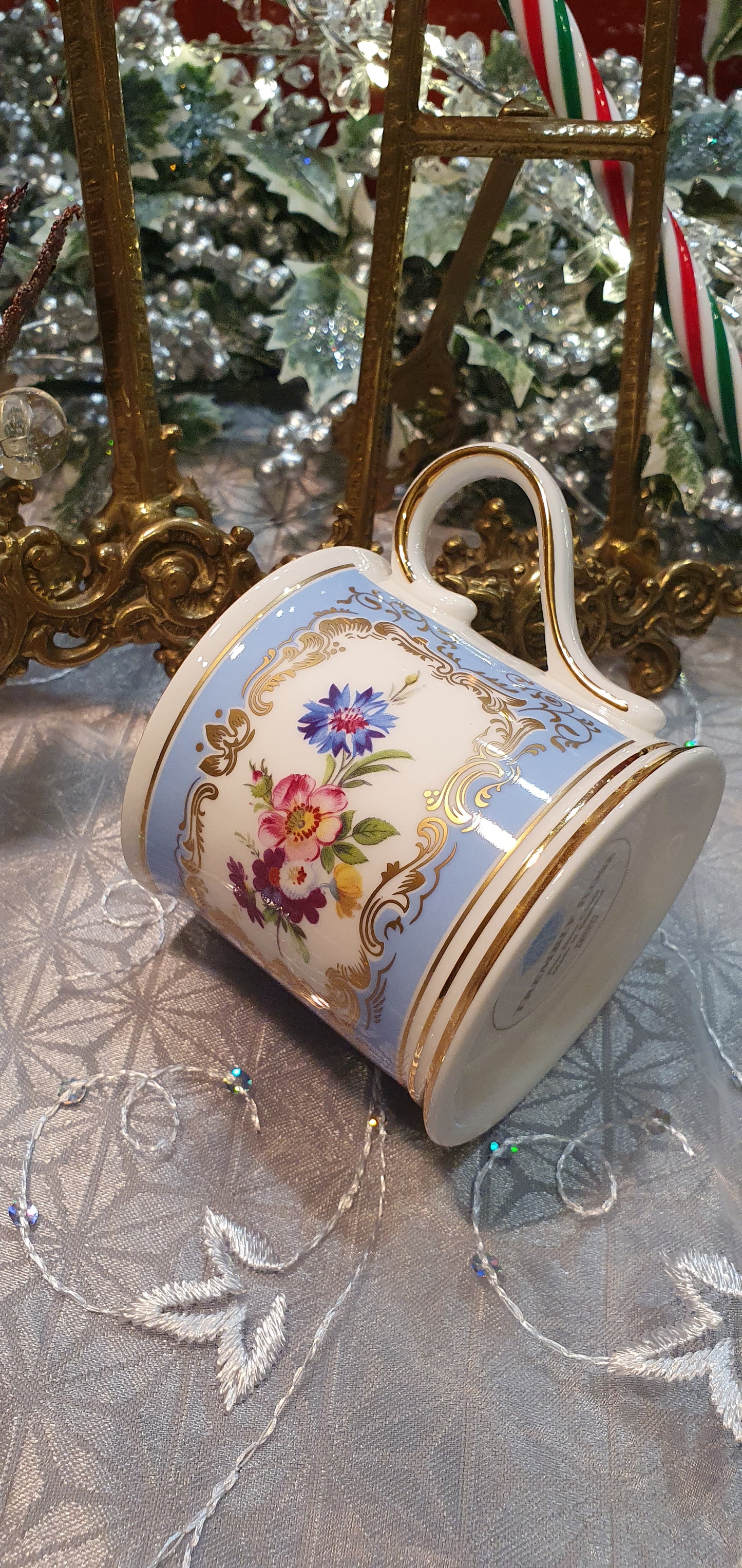 Trembly Rose Glass – Royal Elegance and Timeless Beauty