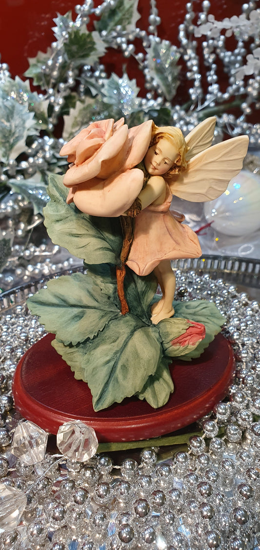 Феята на розата от Border Fine Art