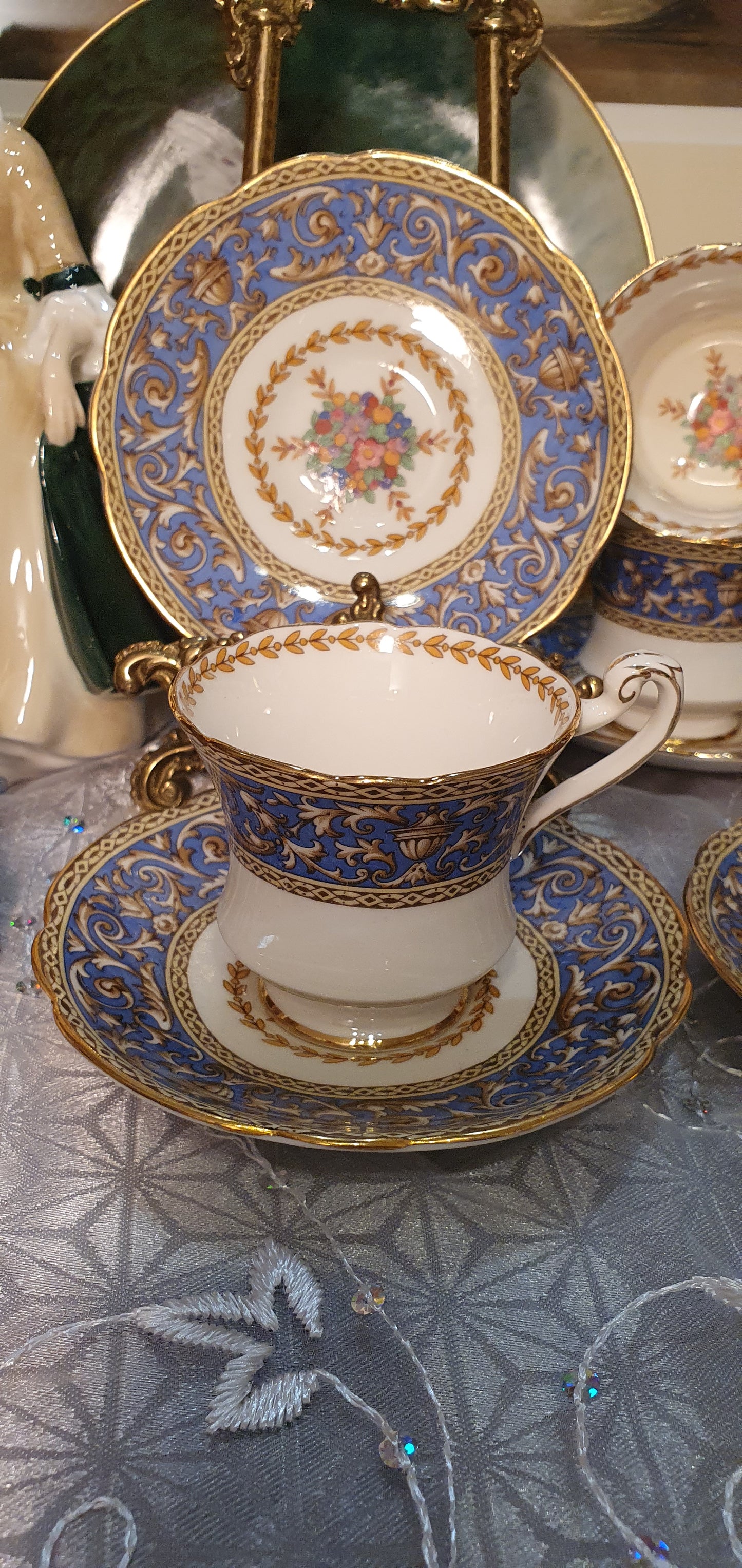 5 double coffee sets, Paragon.