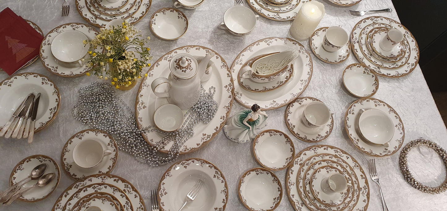 Royal Doulton Lynnewood 57-piece dinner service