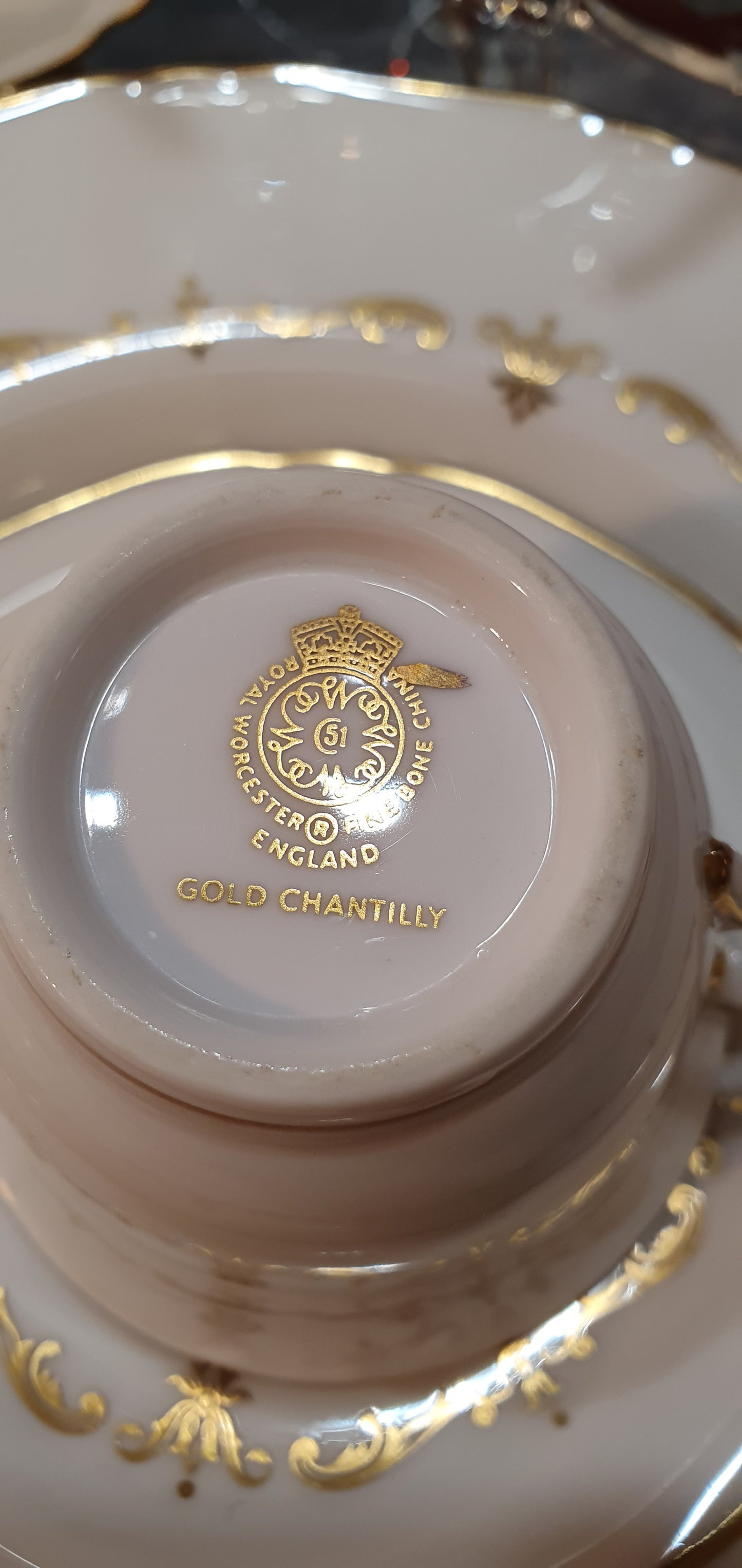 Royal Worcester Porcelain Service - "Gold Chantilly" 36 Pieces