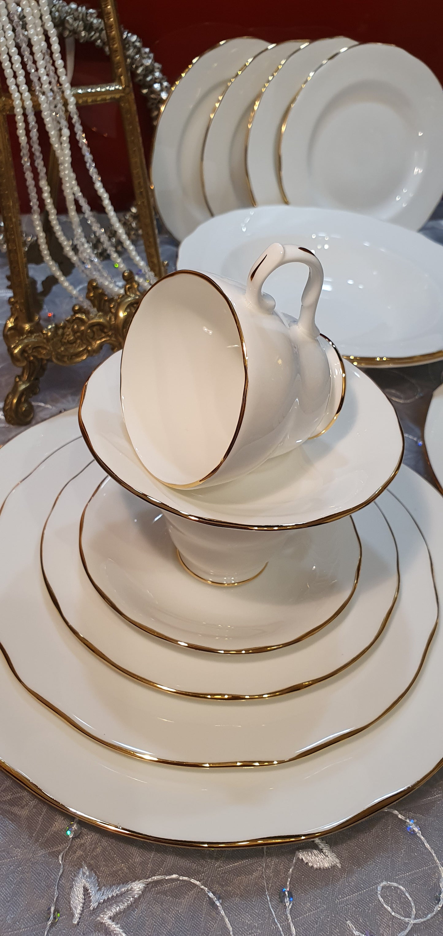 Duchess 16-piece porcelain service