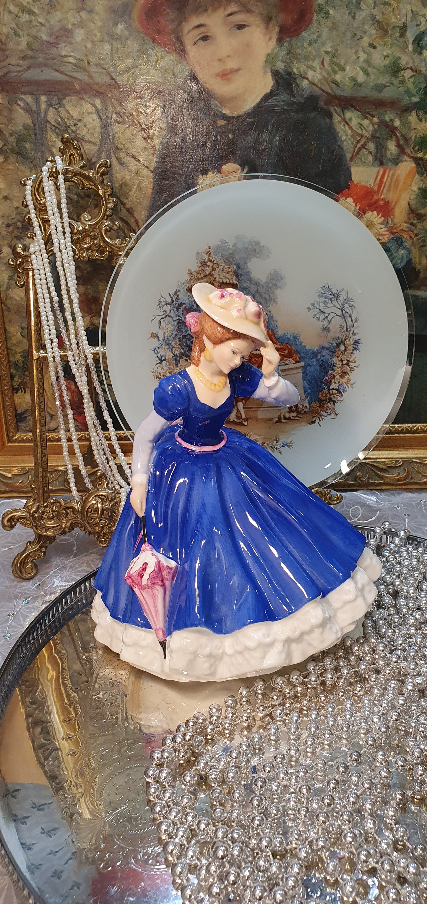 Royal Doulton "Mary" (HN 3375)