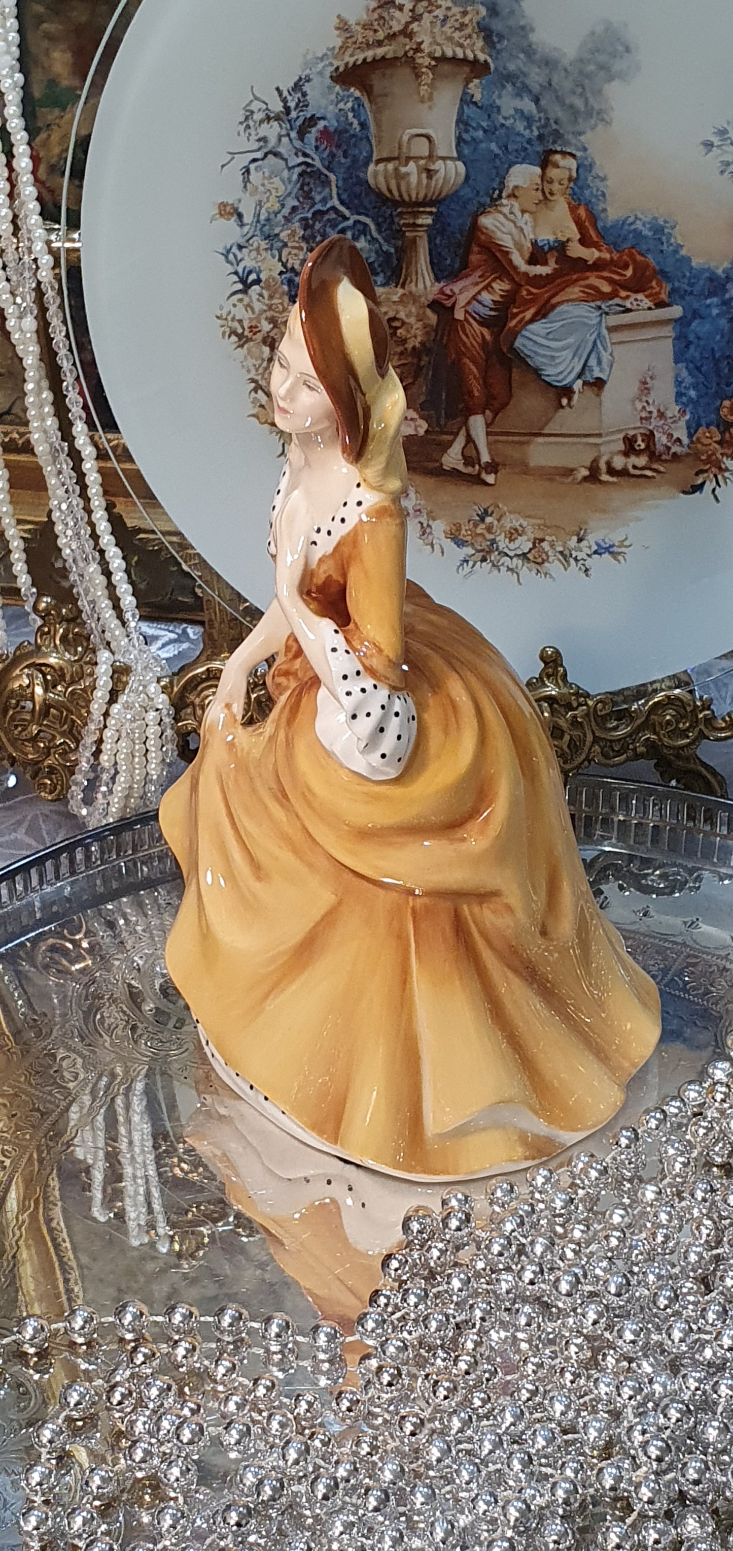 Royal Doulton 'Sandra' (HN2275)
