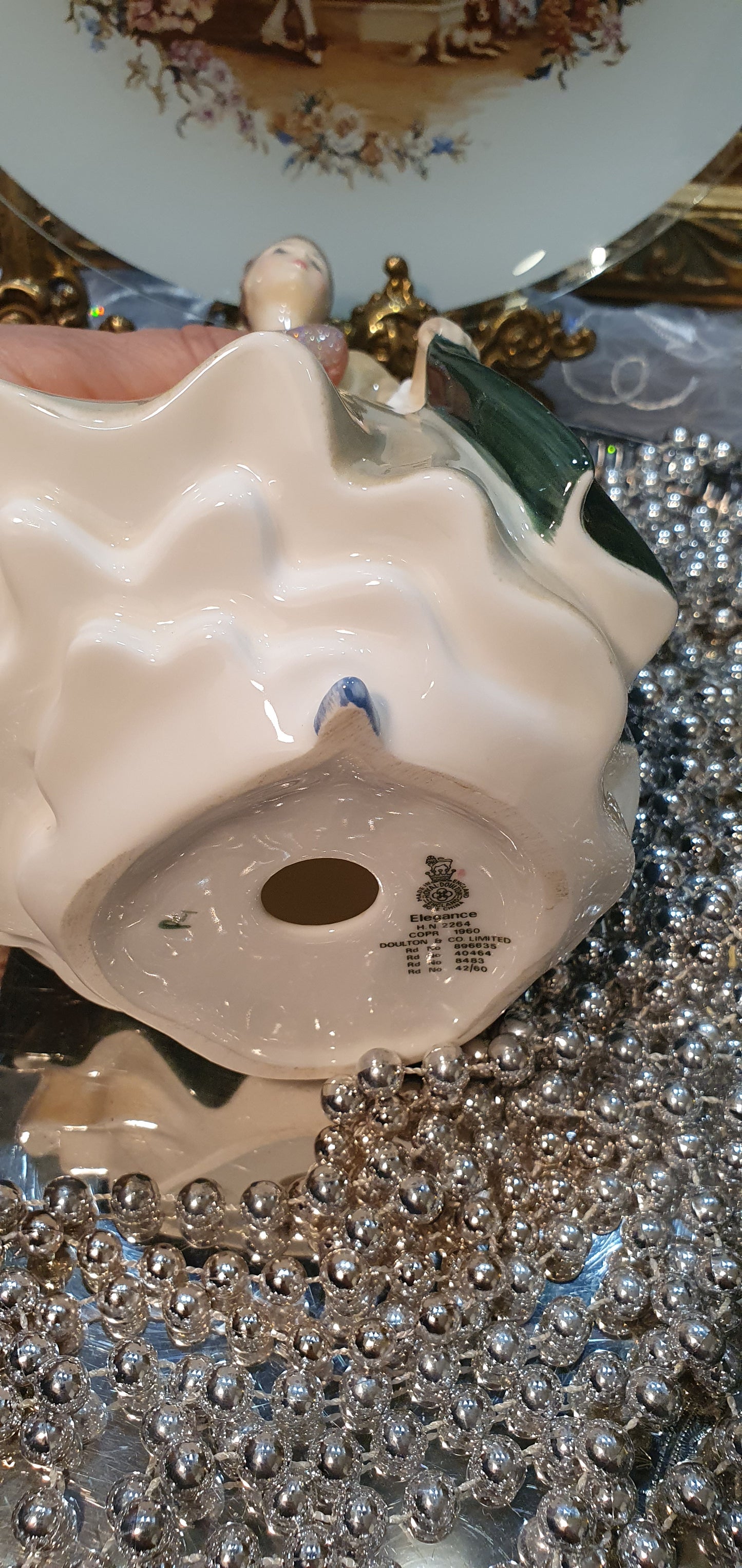 Royal Doulton Elegance (HN 2264)
