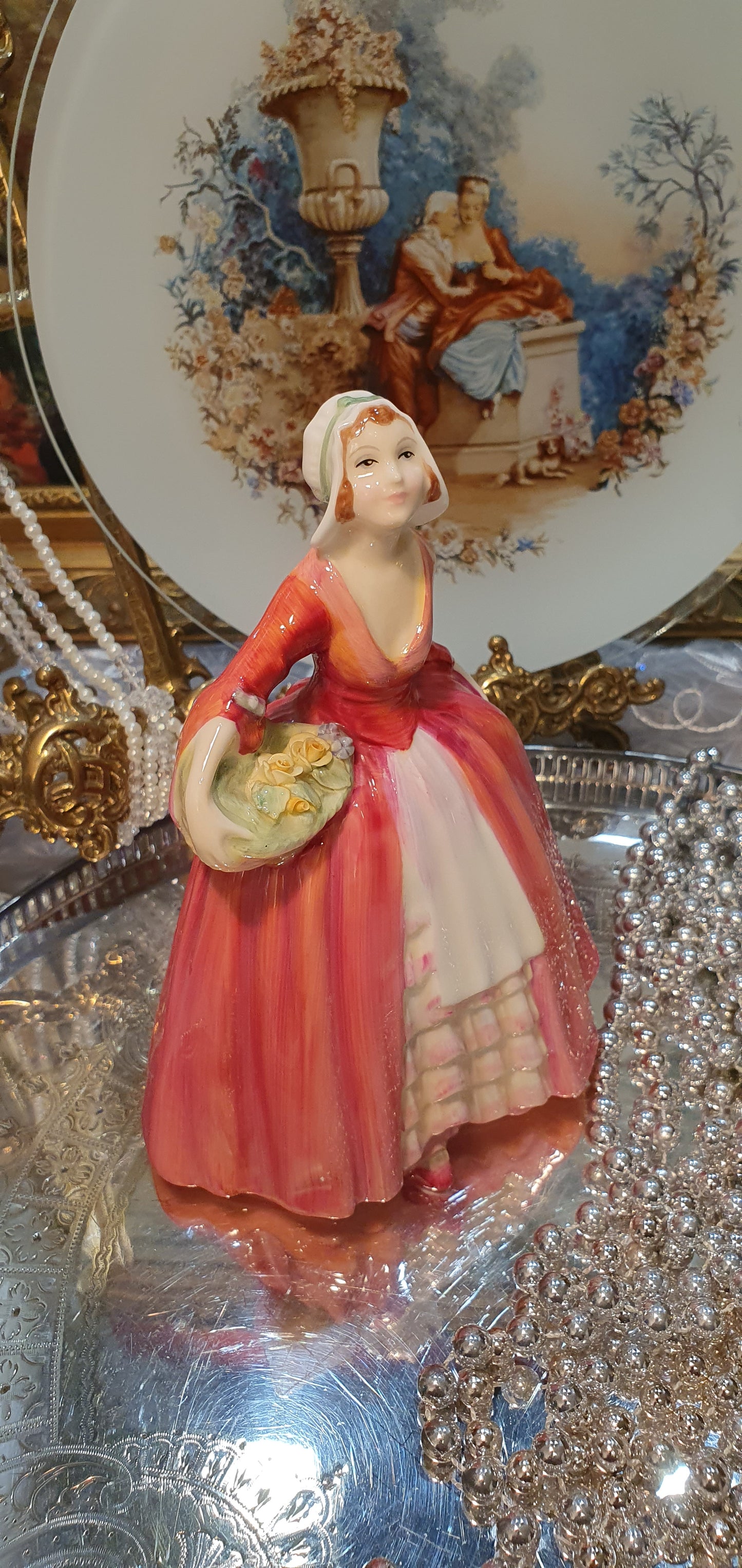 Порцеланова фигура от Royal Doulton Janet (H.N. 1537)