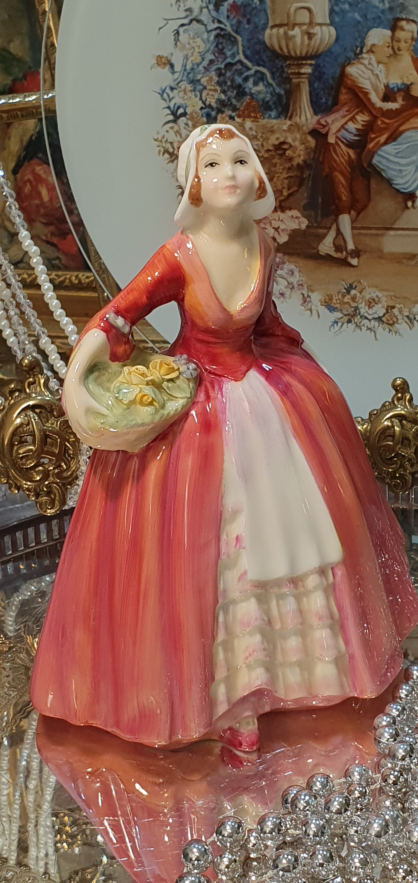 Порцеланова фигура от Royal Doulton Janet (H.N. 1537)