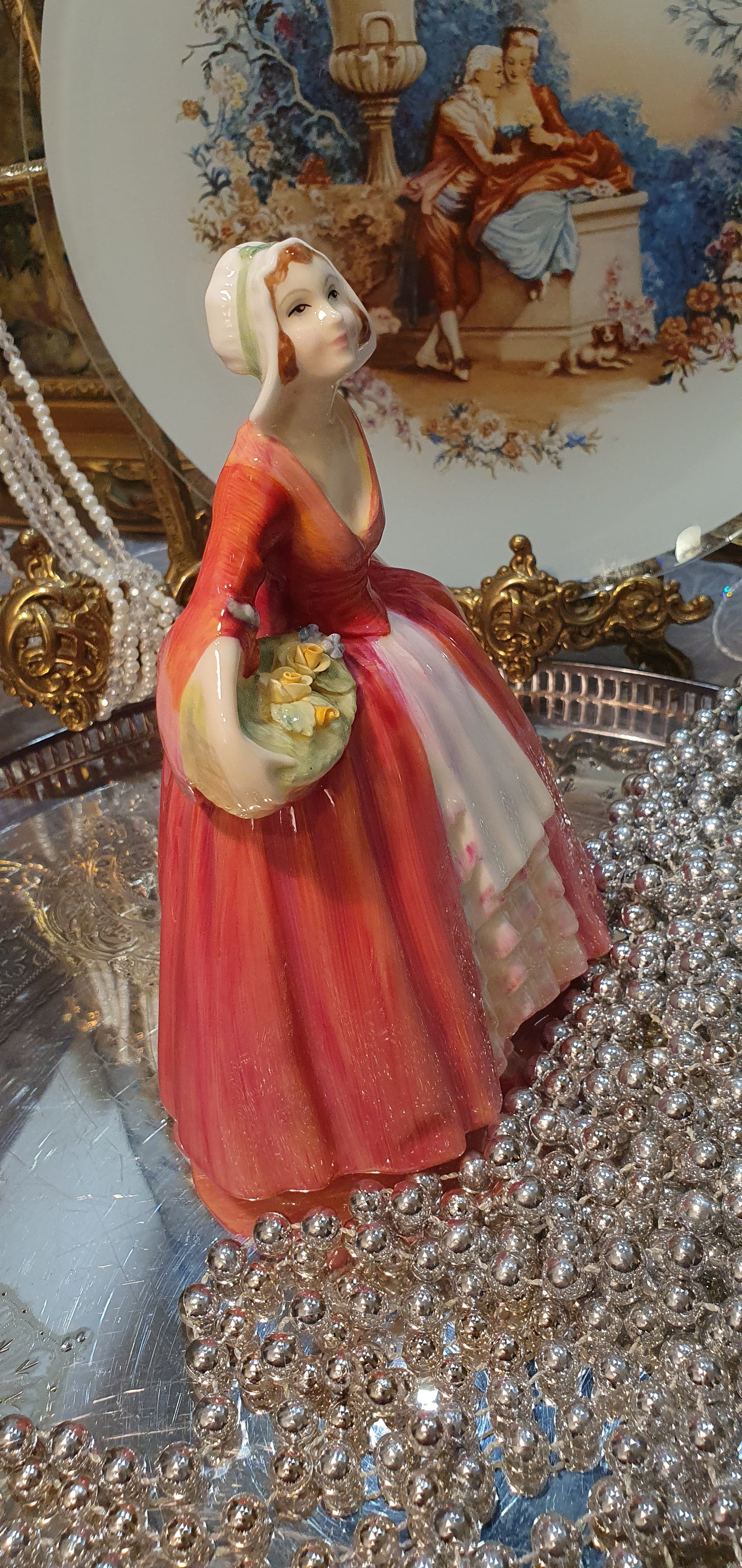 Порцеланова фигура от Royal Doulton Janet (H.N. 1537)