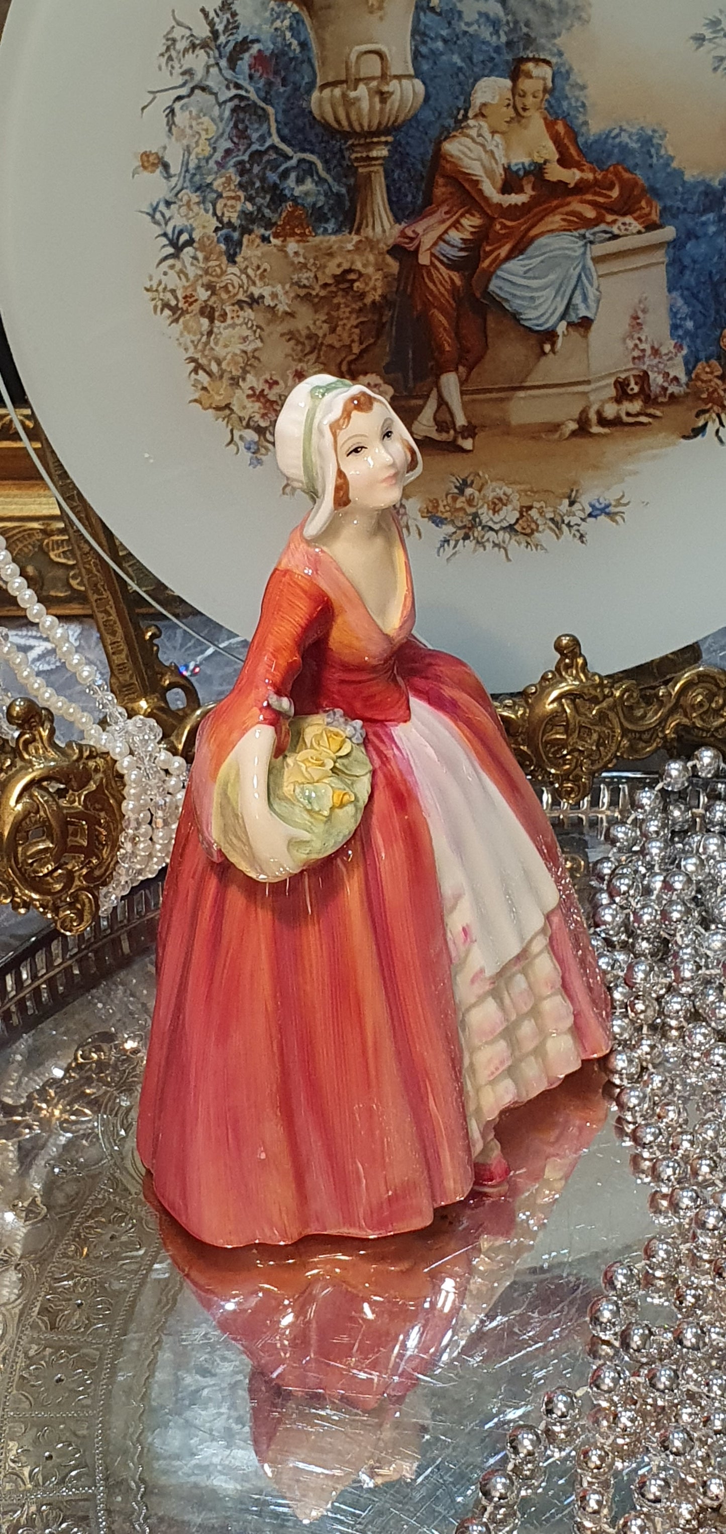 Порцеланова фигура от Royal Doulton Janet (H.N. 1537)