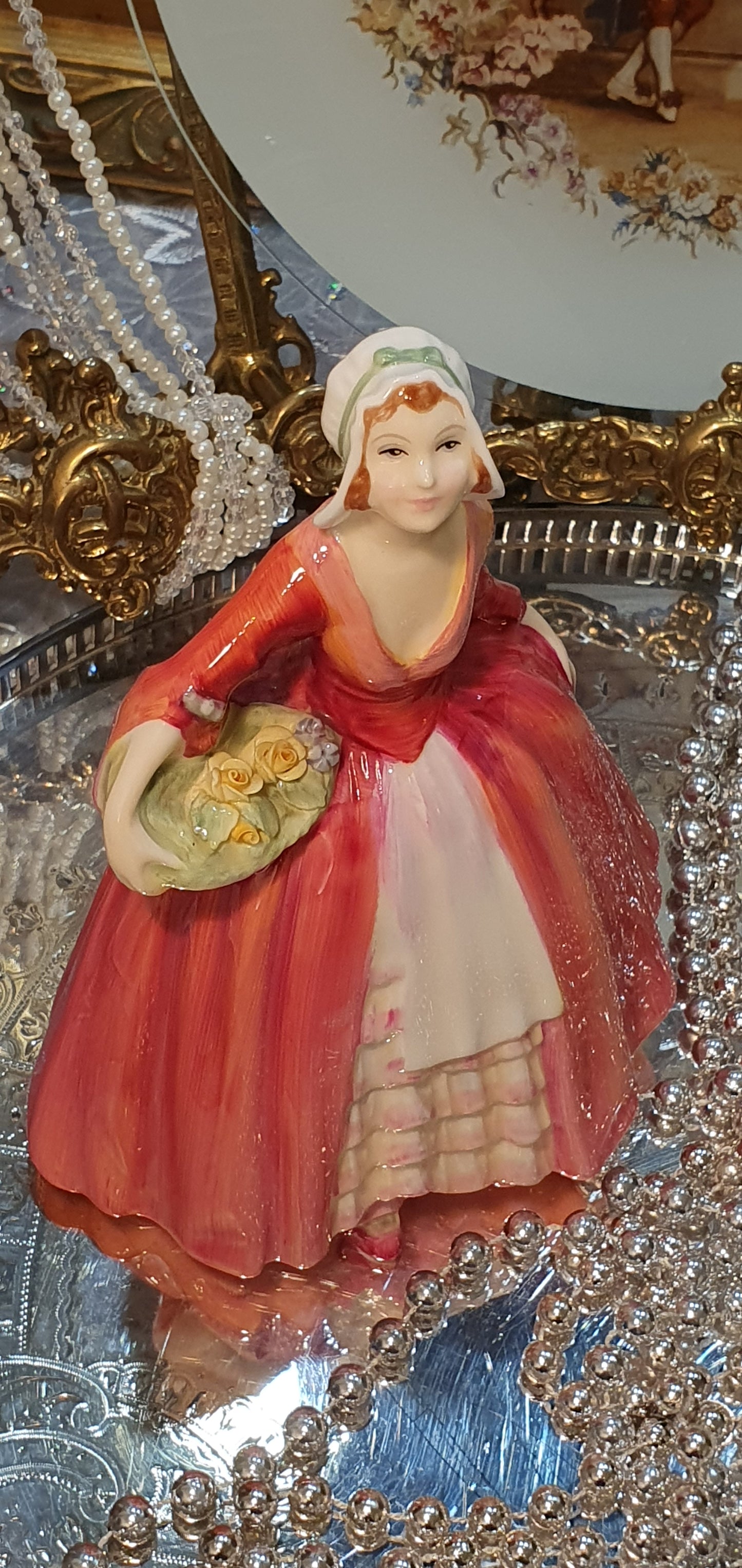 Порцеланова фигура от Royal Doulton Janet (H.N. 1537)