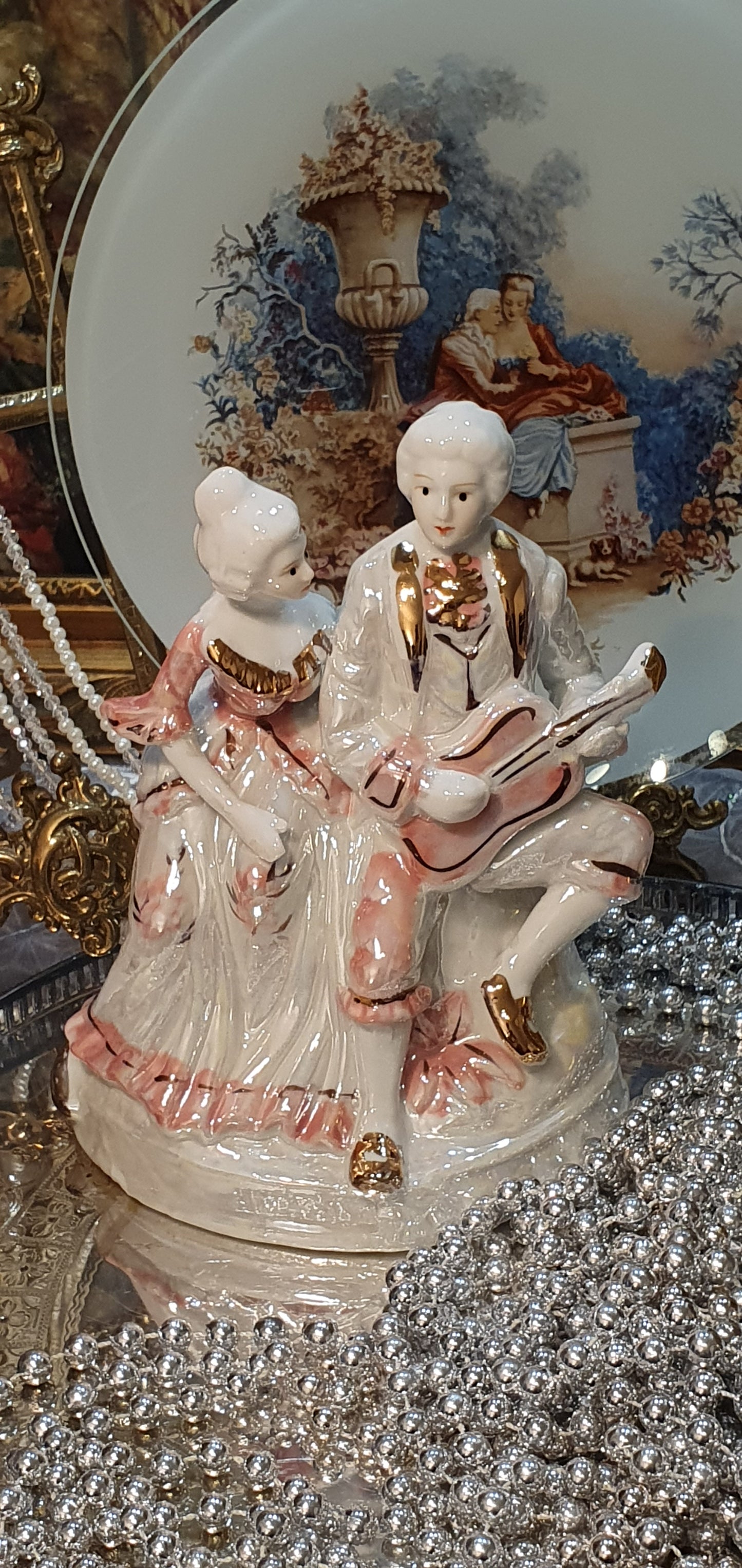 Figure of a couple in love