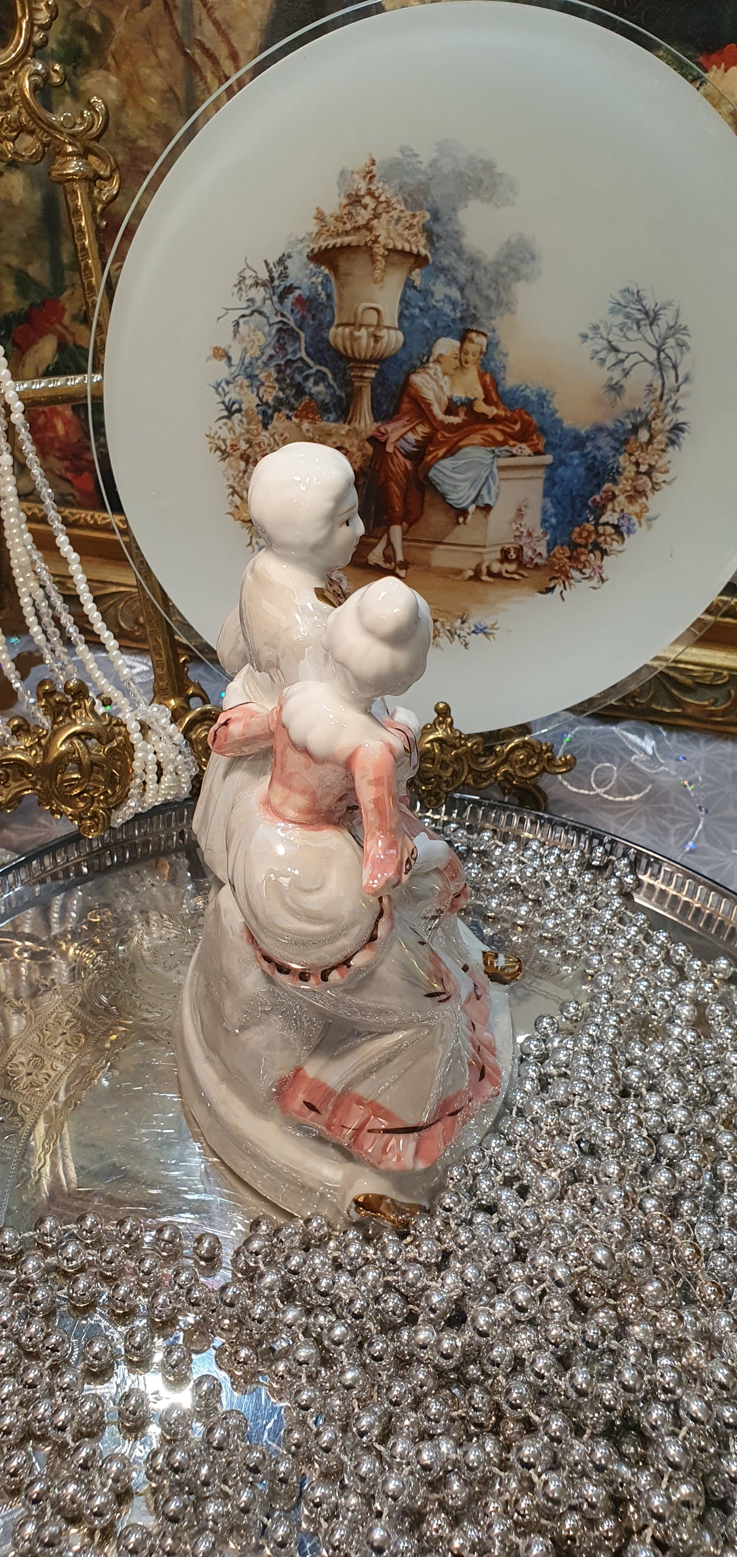 Figure of a couple in love