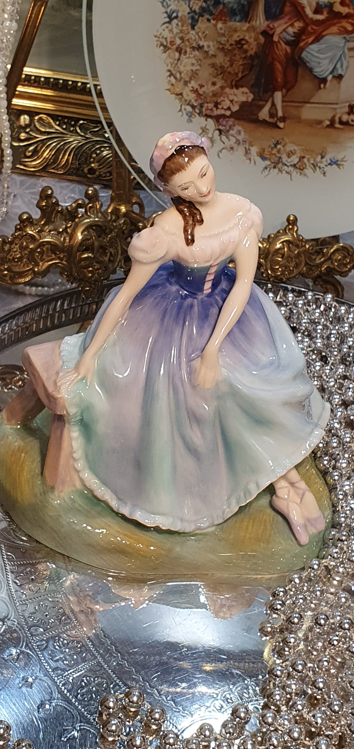 Royal Doulton Giselle (HN 2139)