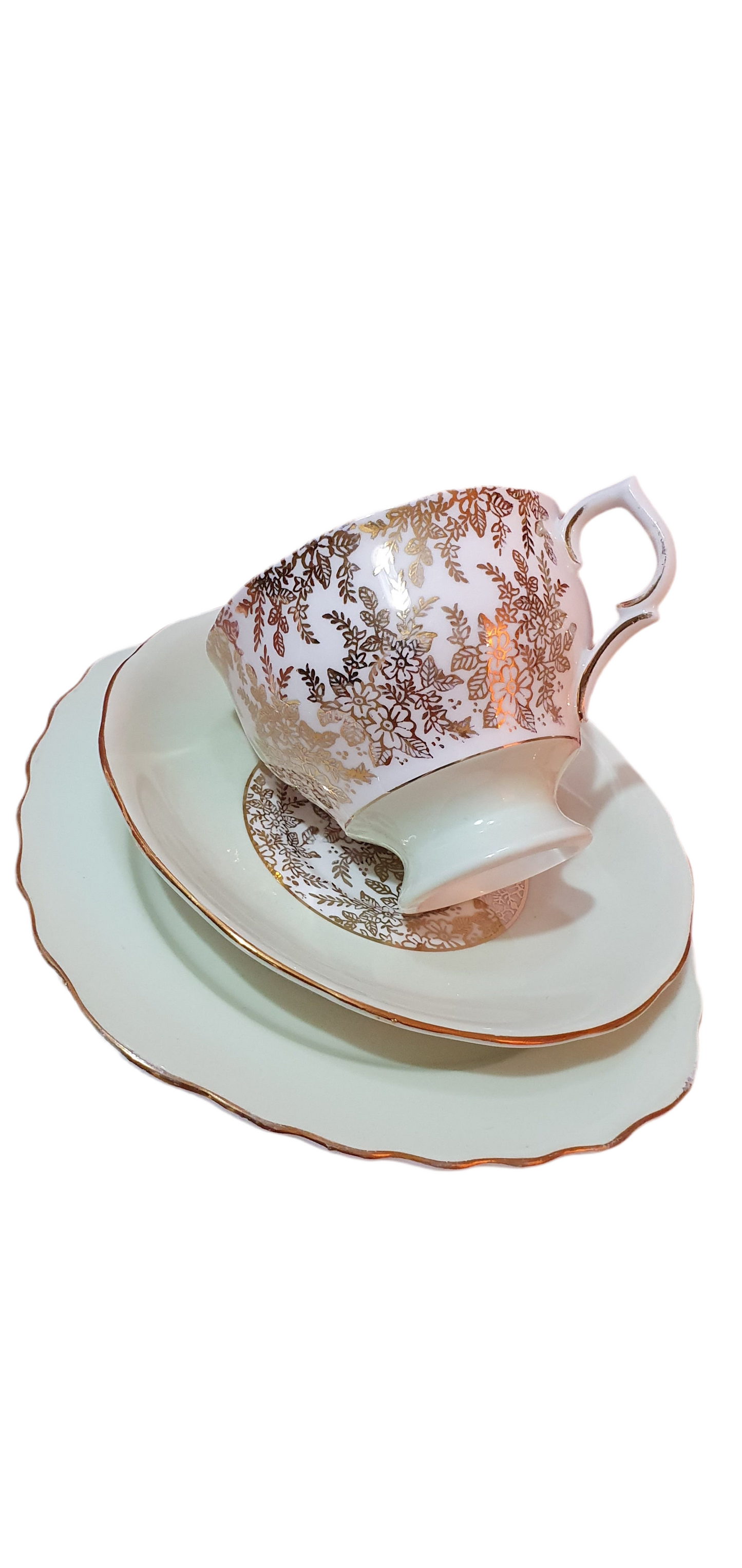 Elegant set of 5 triple set of cups and saucers Royal Vale (7133)