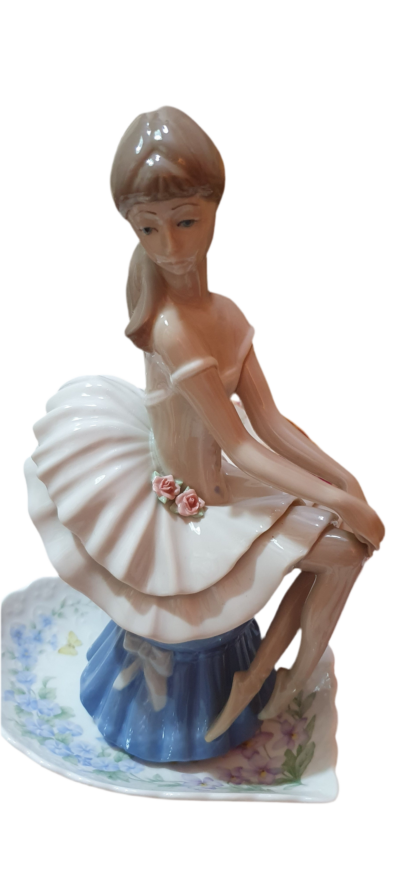 Exquisite porcelain figure of a Casades ballerina