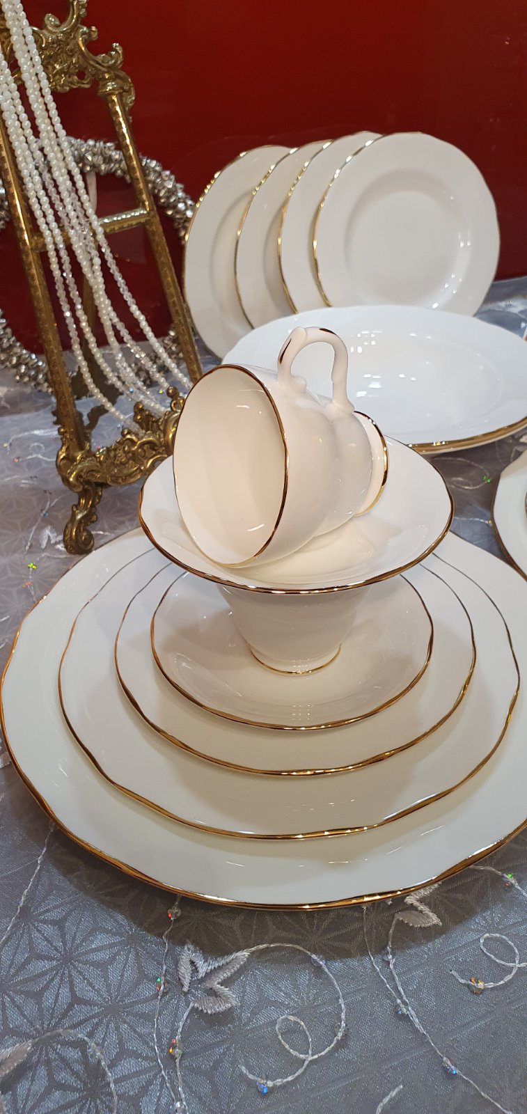 Duchess 16-piece porcelain service