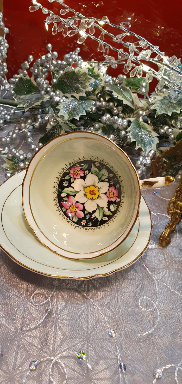 Collectible elegance – Paragon “Queen Mary”