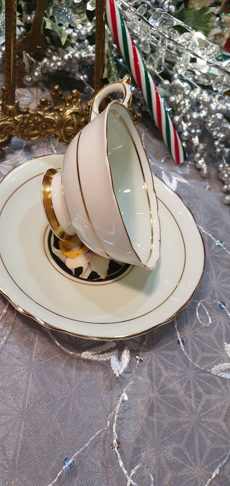 Collectible elegance – Paragon “Queen Mary”