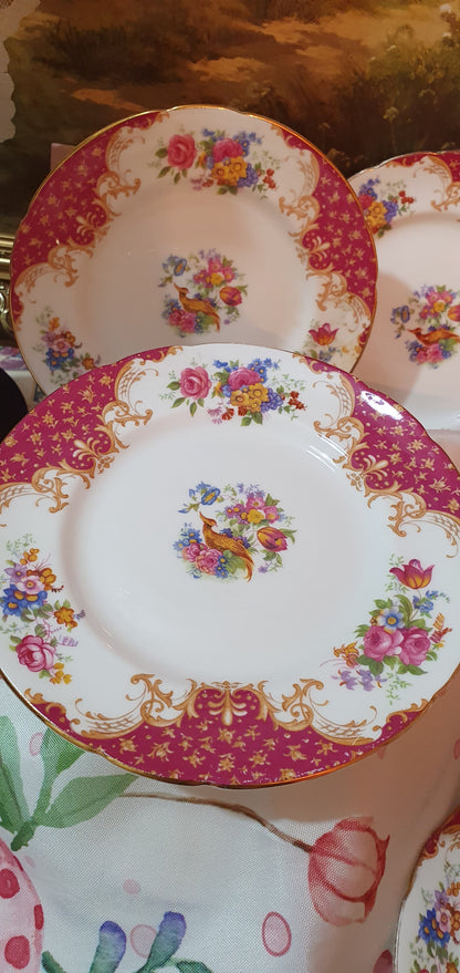 Кралски блясък: 3 броя Троен сет Paragon Fine Bone China