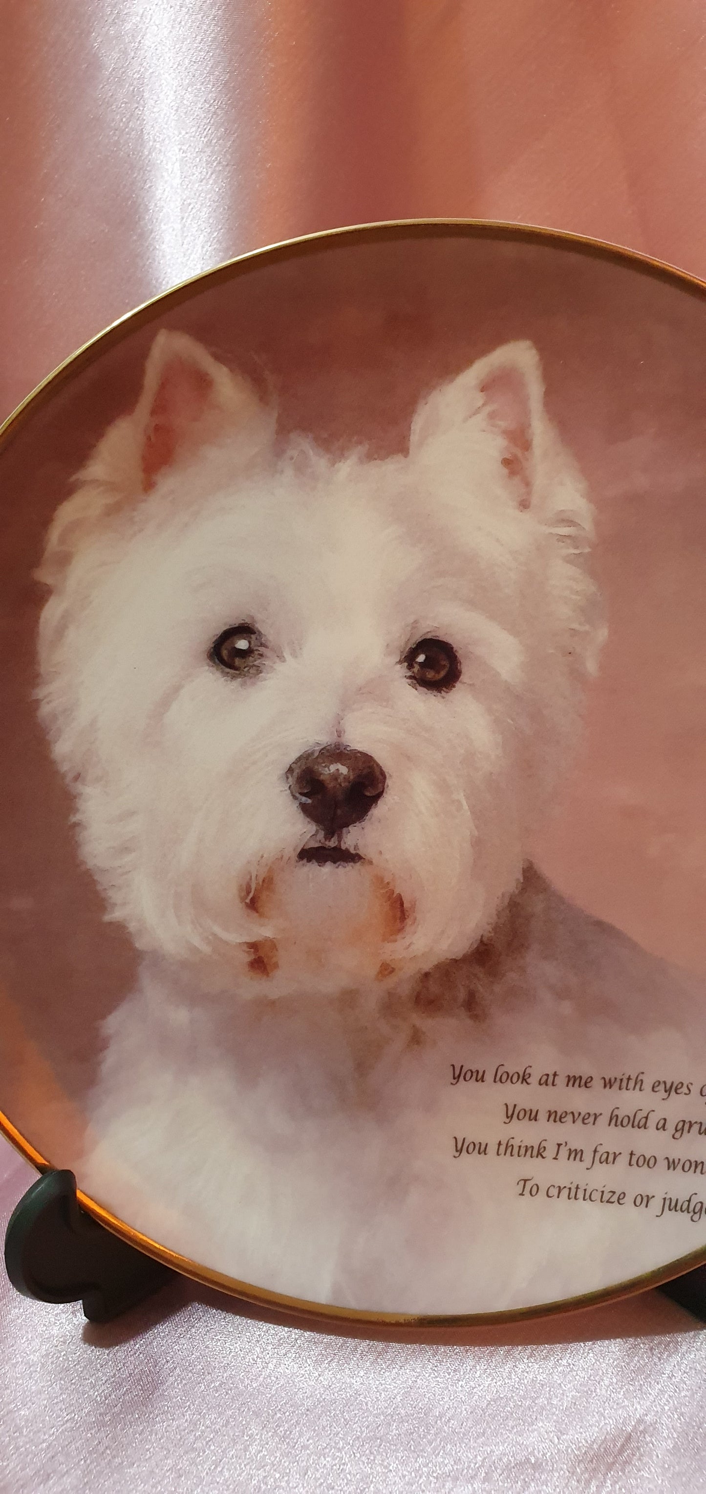 Декоративна Колекционерска чиния “Eyes of Love” от серията “Beloved Westies” на Danbury Mint